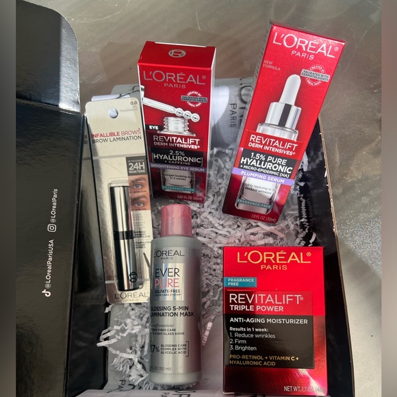 L'Oreal Other - L'Oreal Revitalift Skincare and Makeup Bundle.